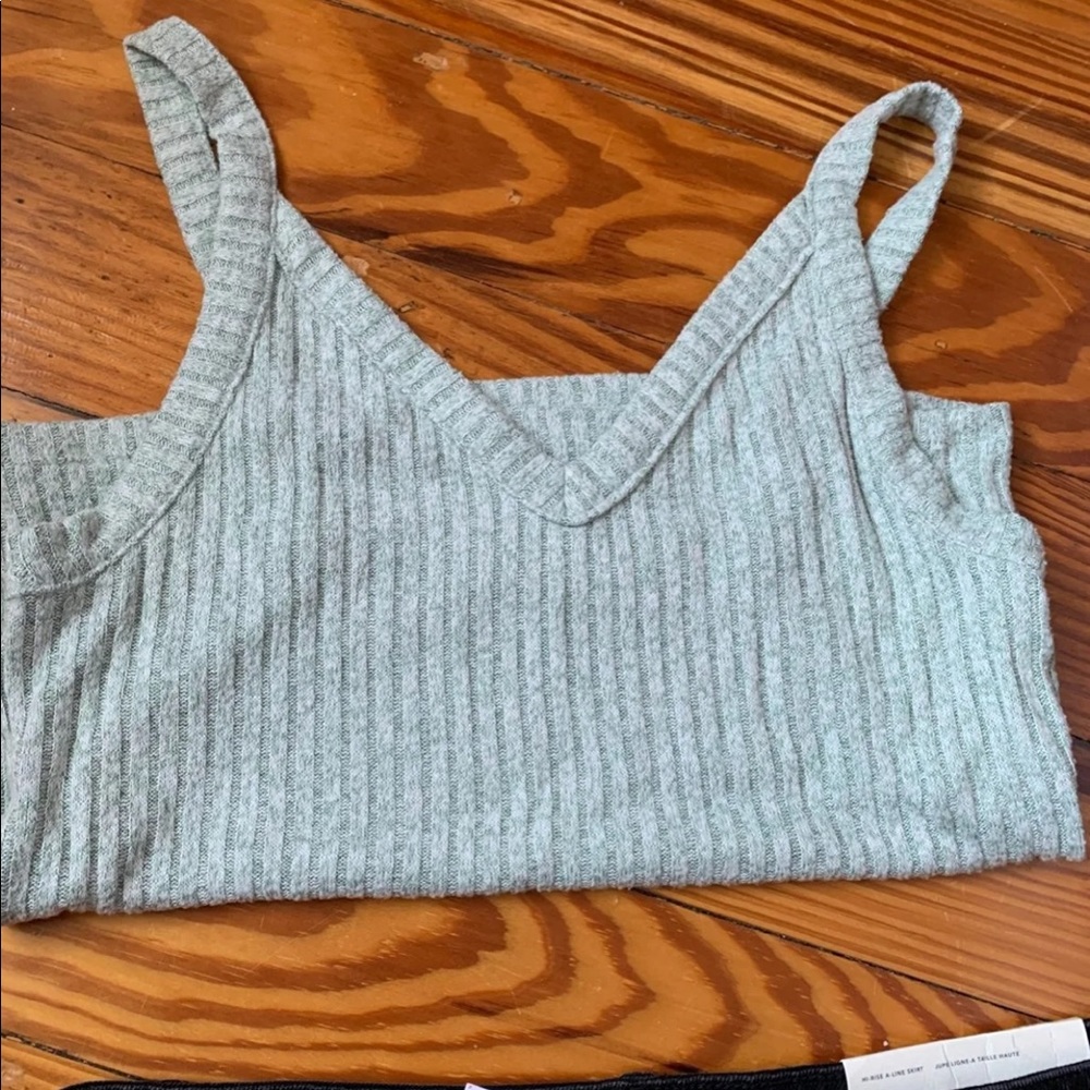 American Eagle Tank Top - Picture 2 of 3
